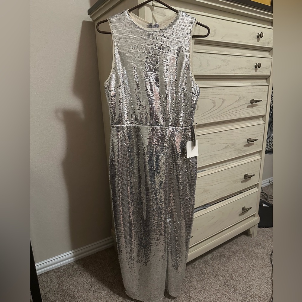 Lulu’s Long Silver Sleeveless Sequin Dress